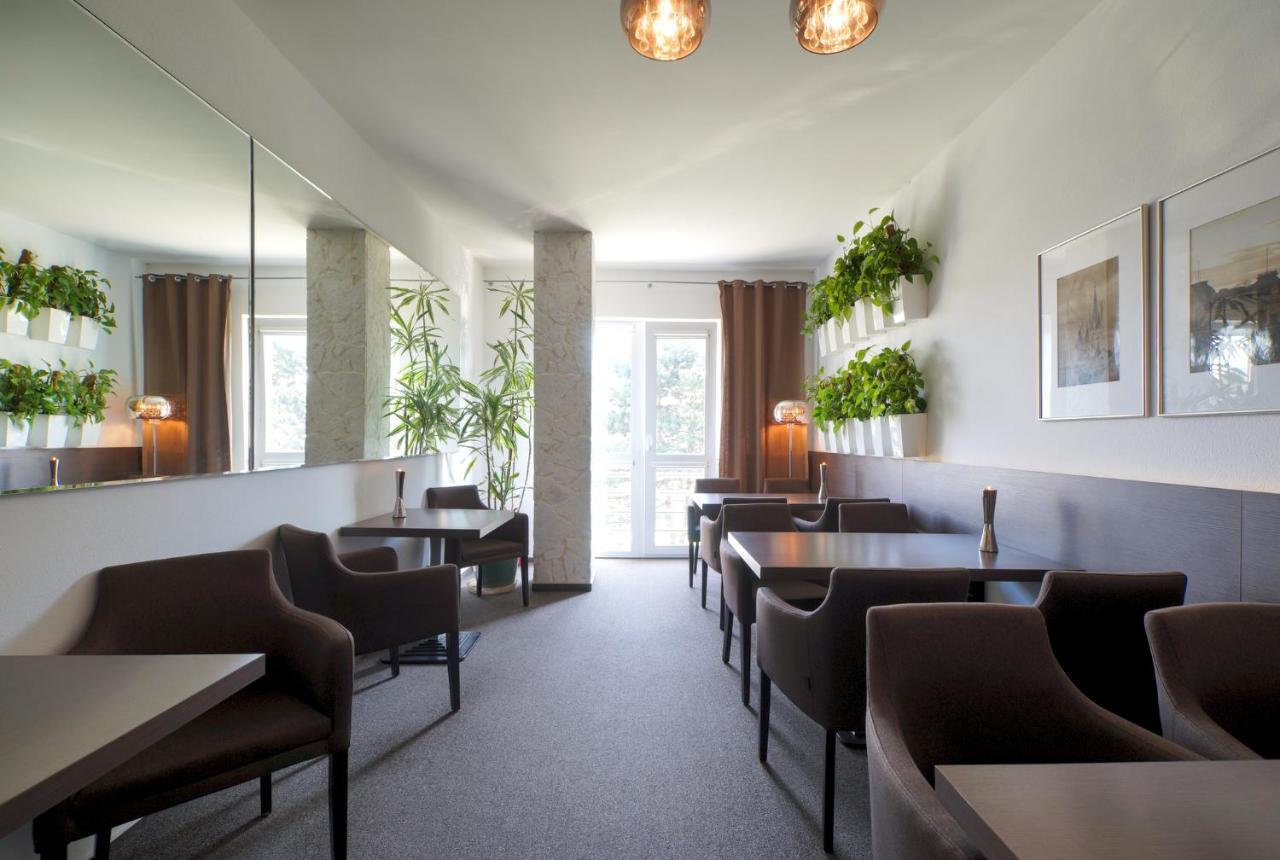 Hotel Centrum With Free Parking Nitra Exterior photo